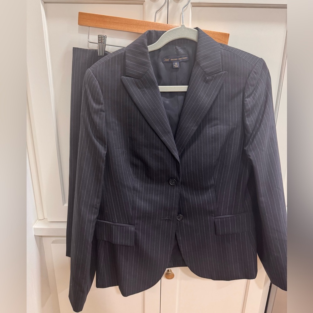 Brooks Brother navy blue Pinstripe Suit 10